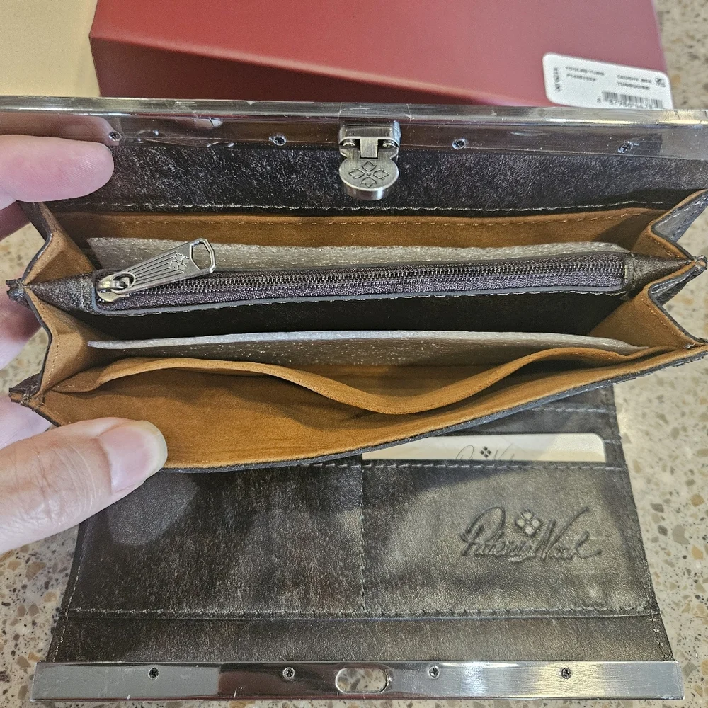 Patricia Nash NWOT Turquoise Tooled Cauchy Frame 100% Full Grain Leather - Picture 5 of 7